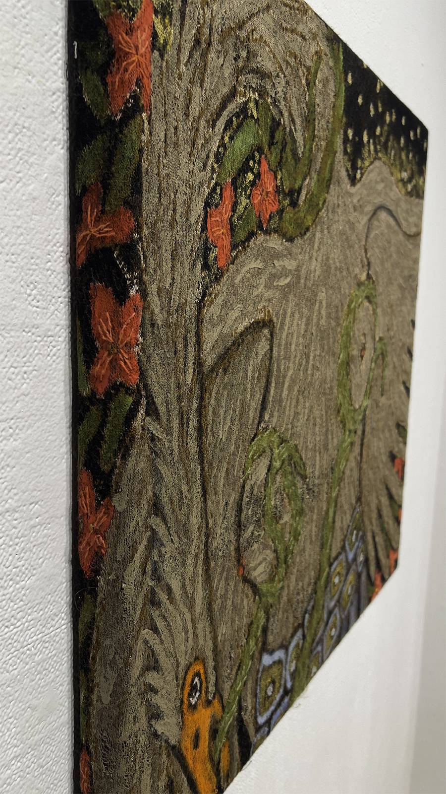 4-vines-tapestry-detail