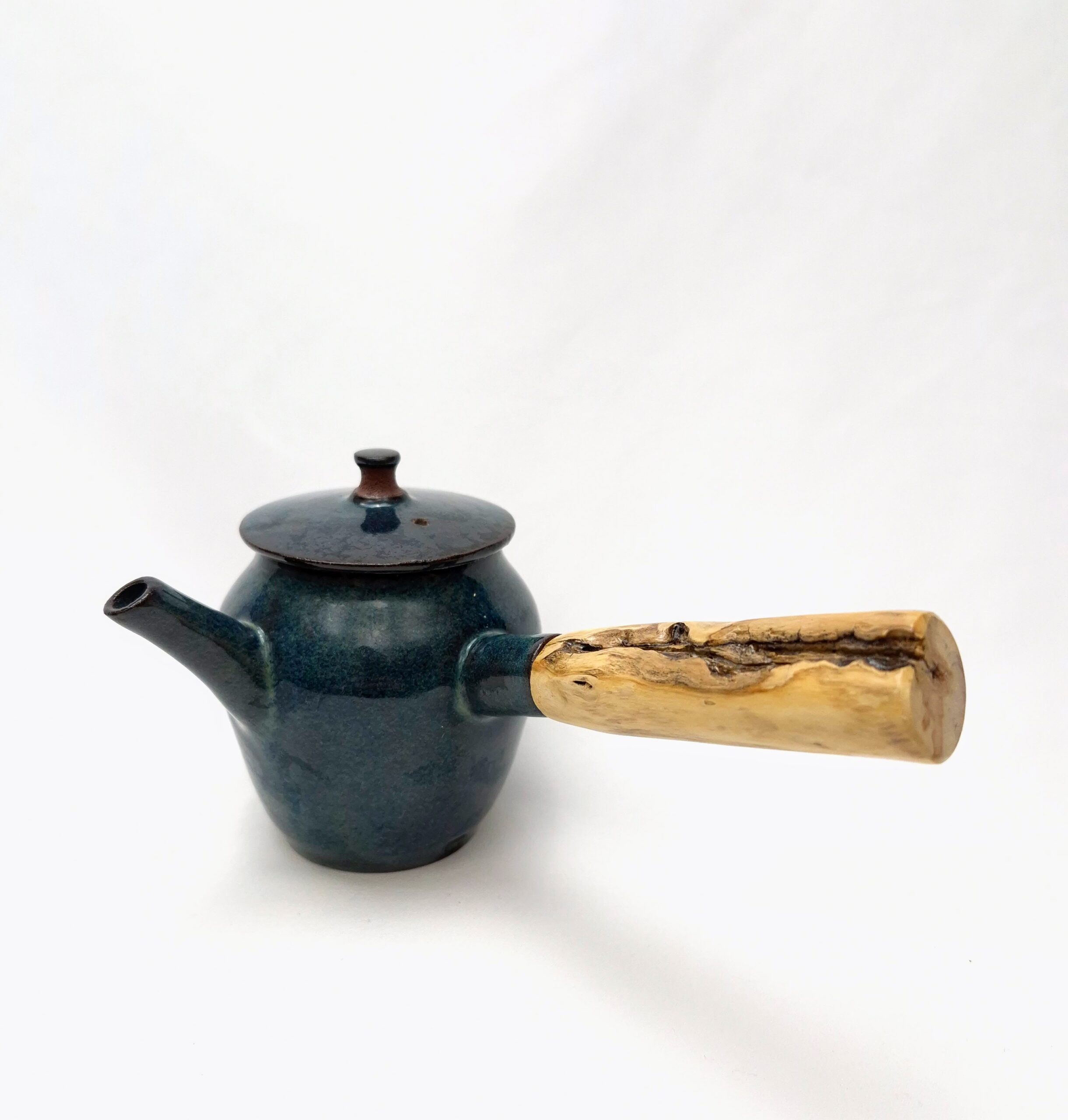 Kyusu-wood-handle-scaled